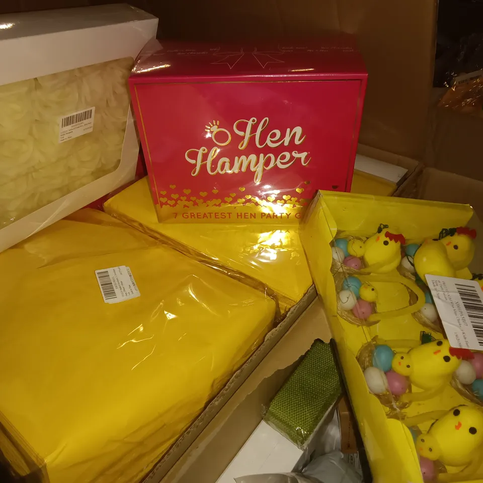 PALLET OF ASSORTED ITEMS TO INCLUDE ARTIFICIAL FLOWER PACKS, HEN PARTY GAMES AND PADDED ENVELOPES