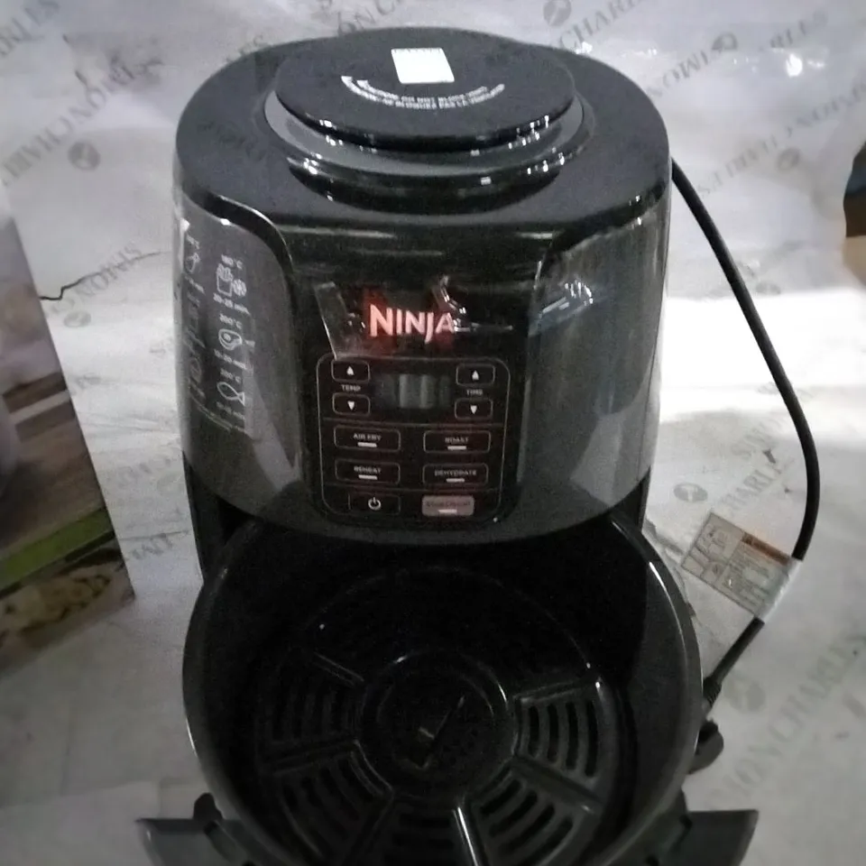BOXED NINJA 3.8L AIR FRYER 