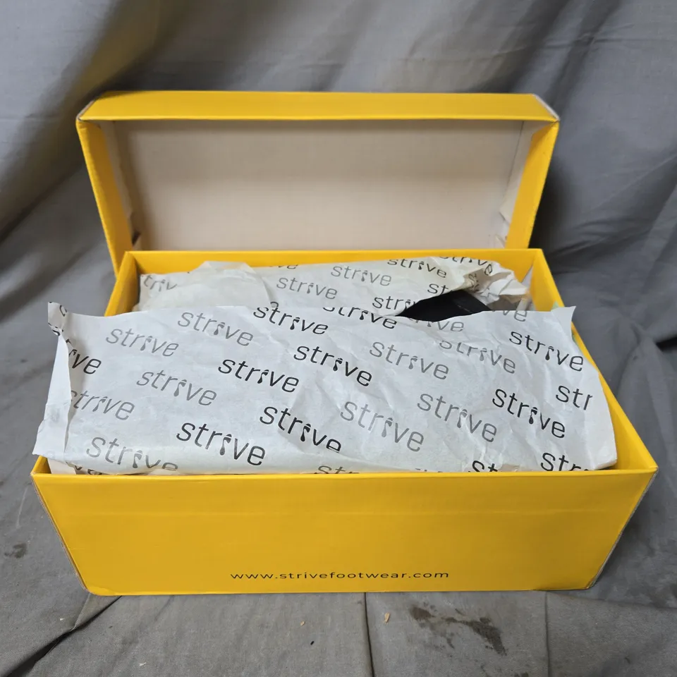 FLORIDA II BLACK SLIP-ON SHOES – UK 5 (EU 38) 