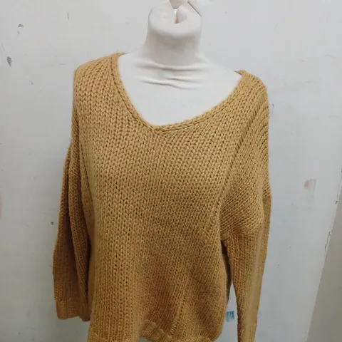 JOE BROWNS KNITTED LONG SLEEVE JUMPER - 12