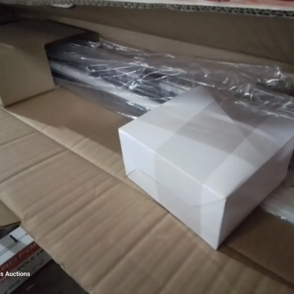 BOXED YARDFORCE CORDLESS POLE HEDGE TRIMMER