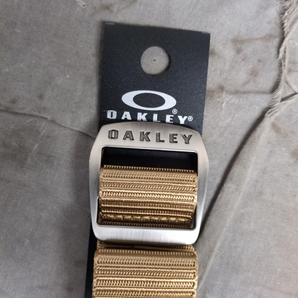 OAKLEY GOLD-TONE BELT - SIZE UNSPECIFIED