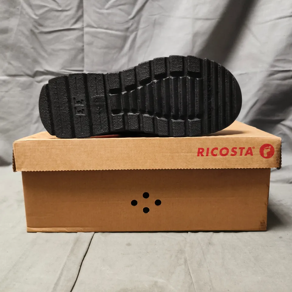 BOXED PAIR OF RICOSTA VELCRO STRAP SHOES IN BLACK SIZE EU 33