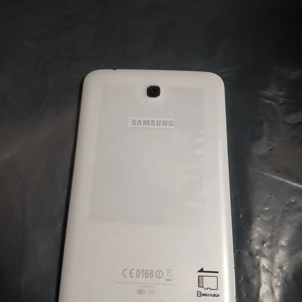 SAMSUNG GALAXY TABLET 7-INCH – WHITE, REAR CAMERA
