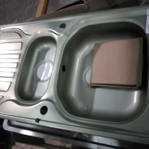1.5 BOWL SINK AND DRAINER