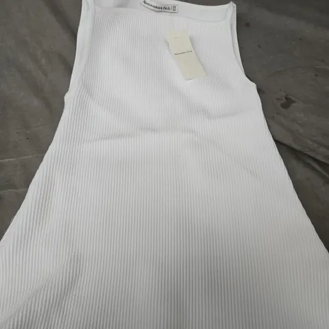 ABERCROMBIE & FITCH WHITE RIBBED TANK TOP – XXS