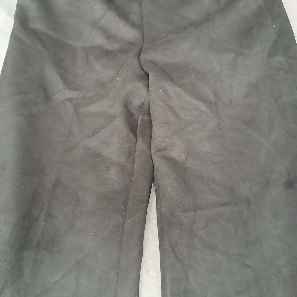 WYNNE COLLECTION TROUSERS IN BLACK SIZE LARGE