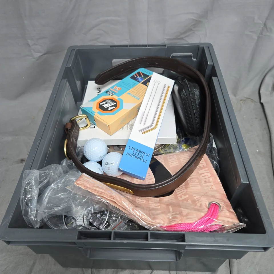 APPROXIMATELY 15 ASSORTED HOUSEHOLD ITEMS TO INCLUDE GOLF BALLS, BELT, LED CEILING LAMP, STRAW SET, DATA CABLE ETC