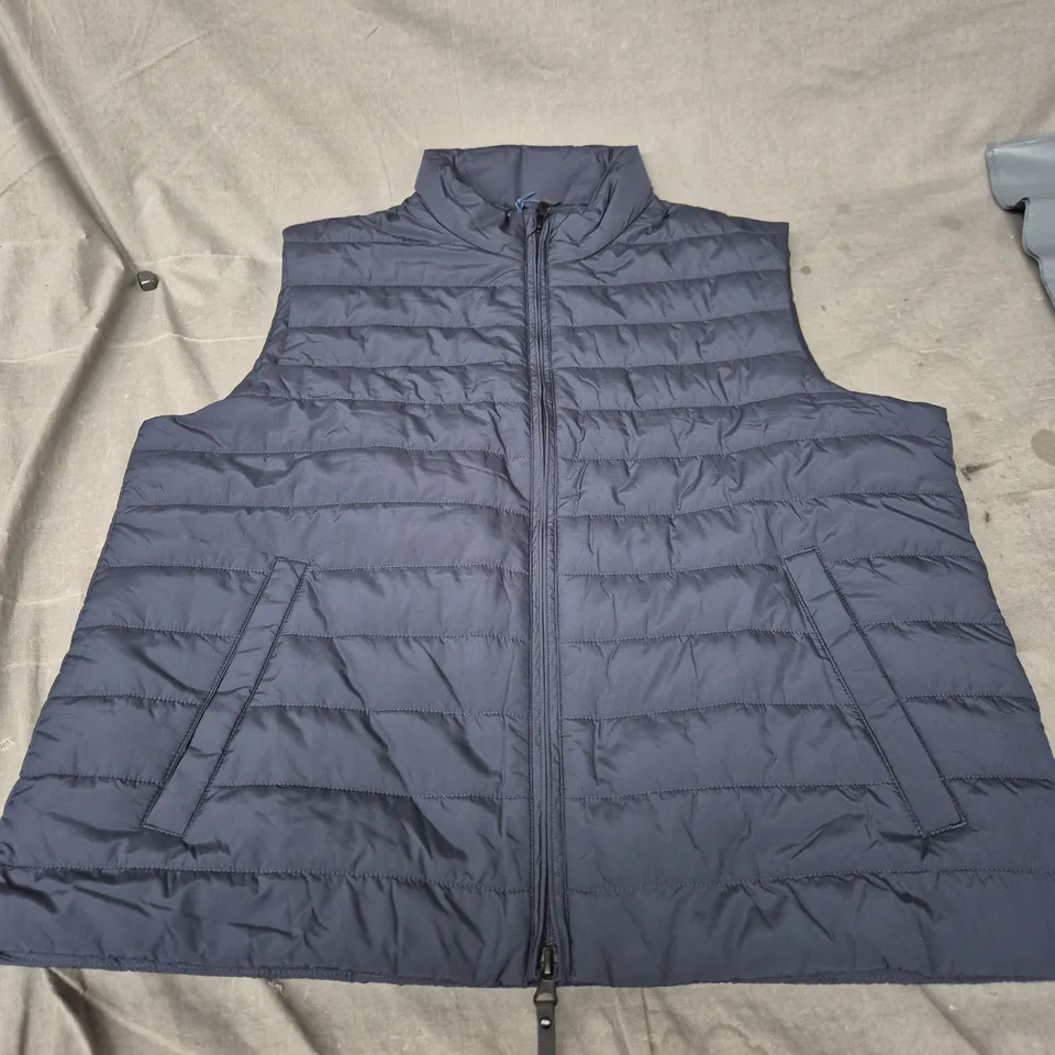 CHARLES TYRWHITT NAVY LIGHTWEIGHT QUILTED GILET – UK L
