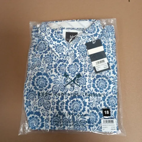 BAGGED CREW CLOTHING COMPANY RELAXED FIT POPLIN SHIRT IN BLUARTS - SIZE 18