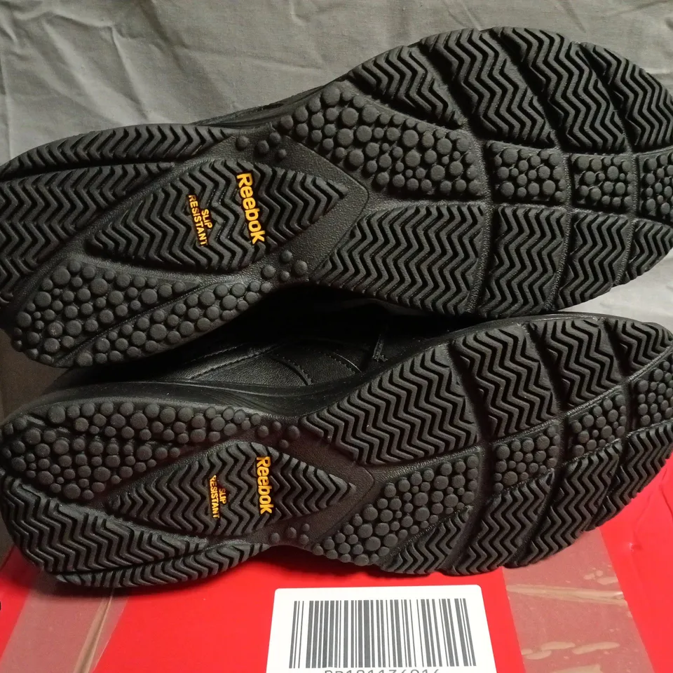 REEBOK WORK N CUSHION 4.0 WALKING SHOES – MEN'S, UK 9, BLACK