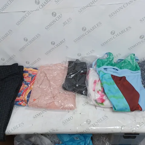 BOX OF ASSORTED CLOTHING ITEMS TO INCLUDE DRESSES, TOPS, TROUSERS ETC
