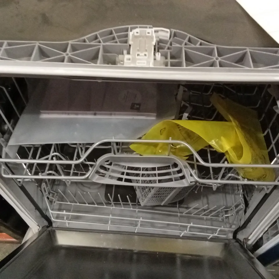 BOSCH SERIES 2 SMV2ITX18G FULL-SIZE FULLY INTEGRATED WIFI-ENABLED DISHWASHER