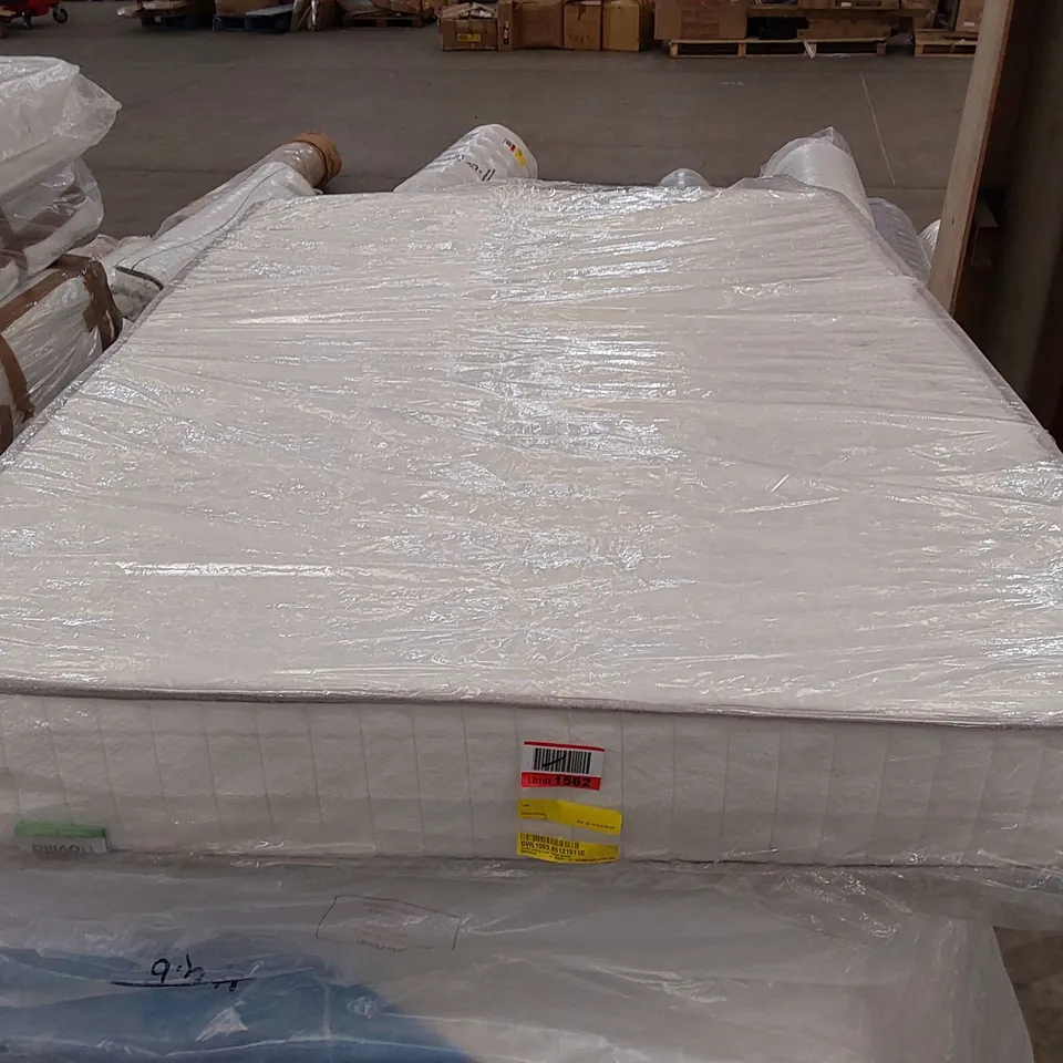 BAGGED MEMORY FOAM POCKET SPRUNG 4'6 MATTRESS 