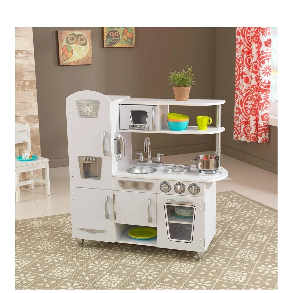 KIDCRAFT VINTAGE KITCHEN - WHITE RRP &pound;219.99 RRP £219.99