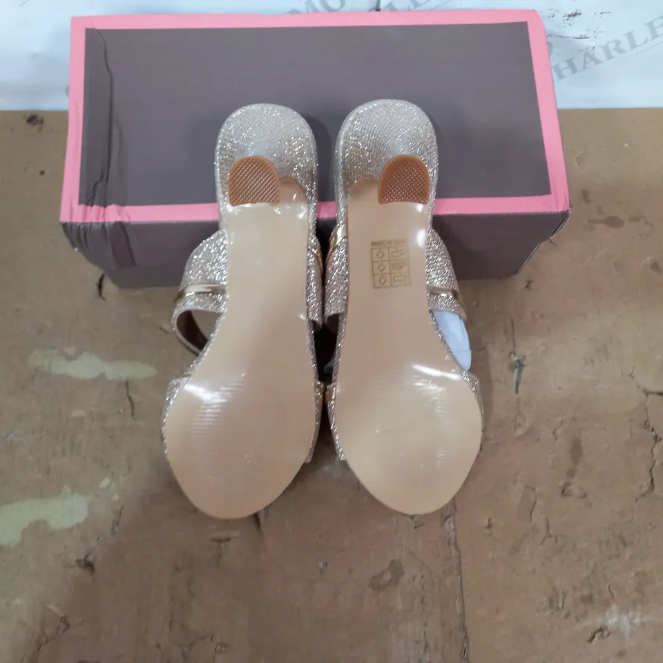 BOXED PAIR OF DESIGNER GOLD SPARKLE HEELED SANDALS SIZE 38