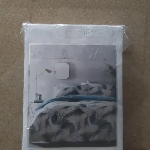 BRAND NEW PORTFOLIO FEATHERS KINGSIZE DUVET SET