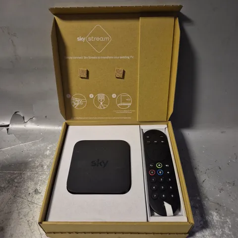 SKY MULTI ROOM STREAMING PUCK 