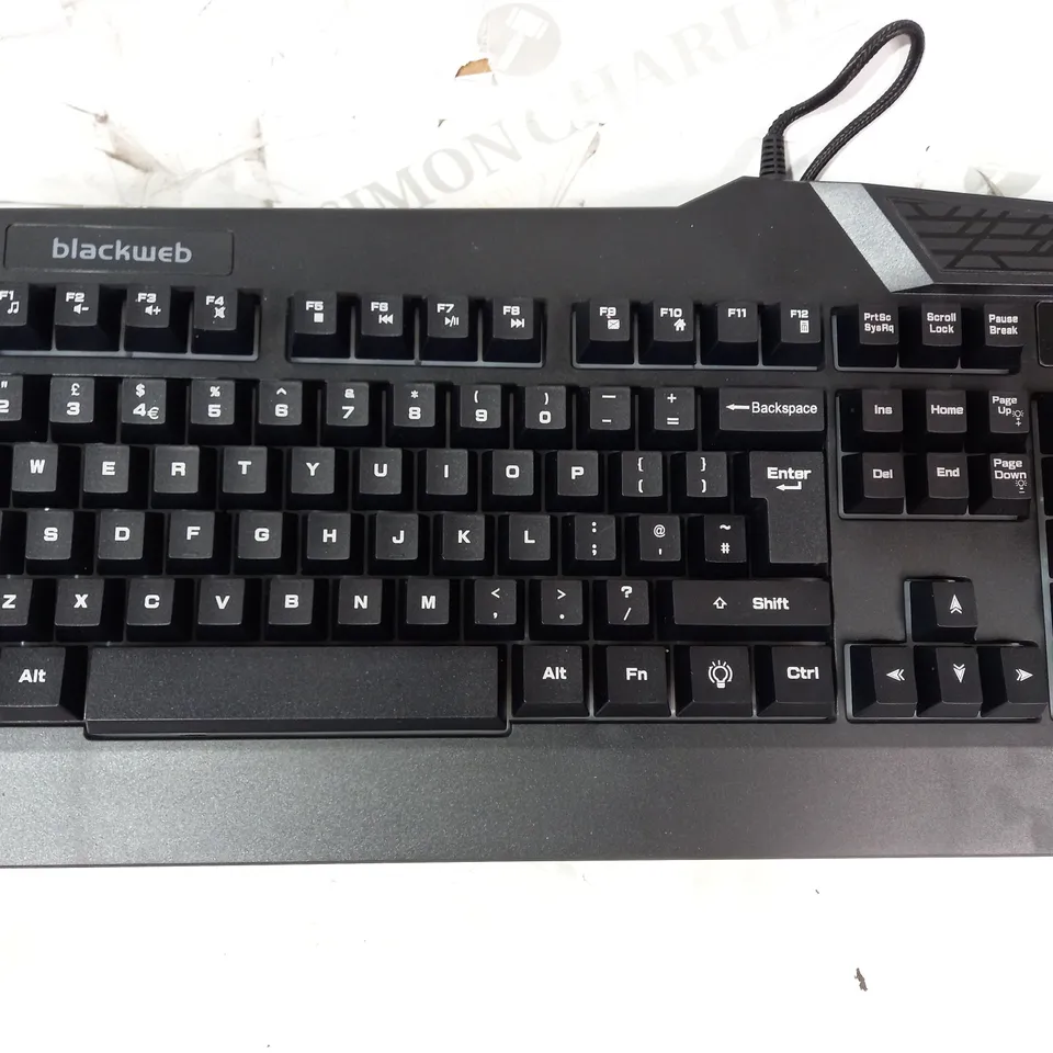 BLACKWEB 4-IN-1 GAMING KIT