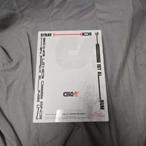 STRAY KIDS – THE 1ST ALBUM GO LIVE CD BOX SET WITH PHOTOBOOK & POSTERS