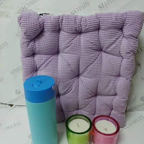 APPROXIMATELY 4 COTTON ON ITEMS INCLUDING PURPLE FLOOR CUSHION, LARGE BLUE WATER BOTTLE, 2 SCENTED CANDLES