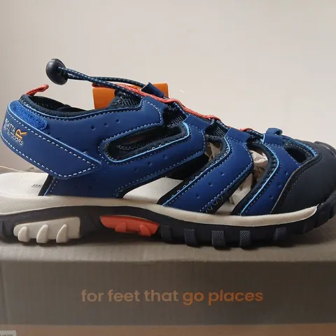 BOXED PAIR OF REGATTA WESTSHORE IV JNR KIDS' SANDALS – AVIATOR BLUE/PEACH PINK, UK 6