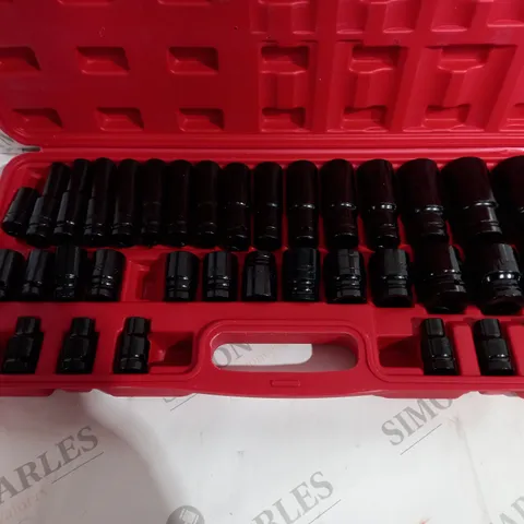UNBRANDED SOCKET SET - 32 PEICE SET