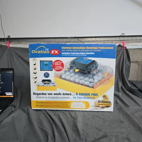 BRINSEA OVATION EX EGG INCUBATOR – 28 EGG CAPACITY, BOXED