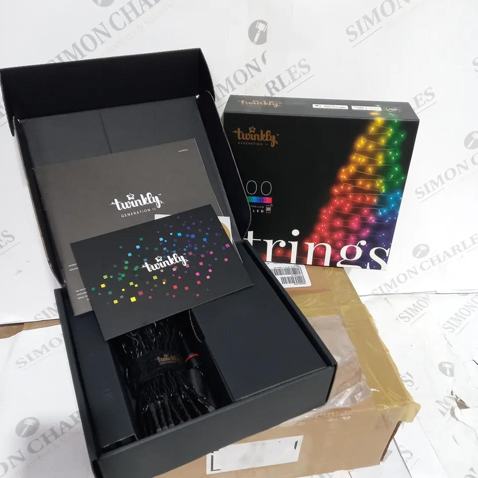 BOXED SET OF TWINKLY STRING LIGHTS