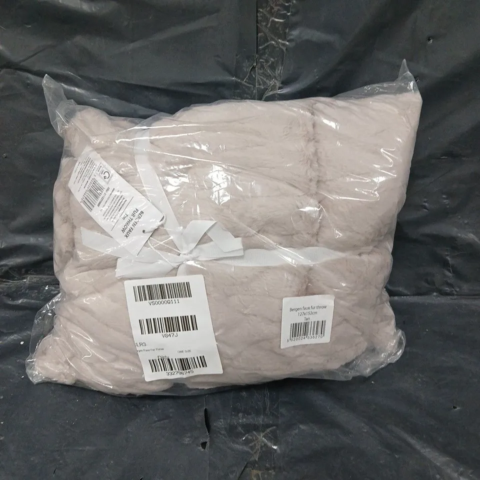 BERGEN FAUX FUR THROW - CREAM
