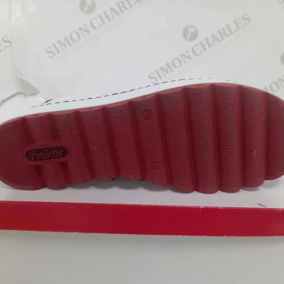 BOXED PAIR OF REIKER SCALLOP SOLE LACE WHITE TRAINERS - SIZE 7 1/2