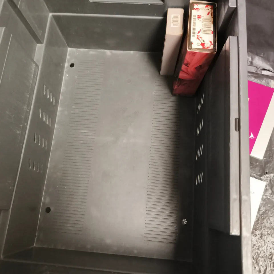 APPROXIMATELY 8 ASSORTED BOXED FRAGRANCES TO INCLUDE - THE ESSENCE VAULT, GULF COLLECTION, ARABIYAT PRESTIGE, ETC. 