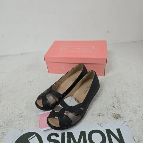 DR. LIGHTFOOT SANDALS - BLACK & PEWTER, UK 6 (BOXED)