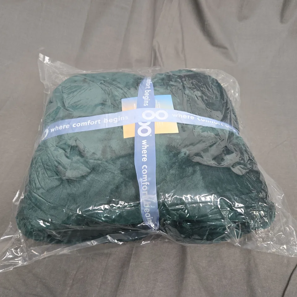 SEALED OODIE HOODED OVERSIZED BLANKET - GREEN 