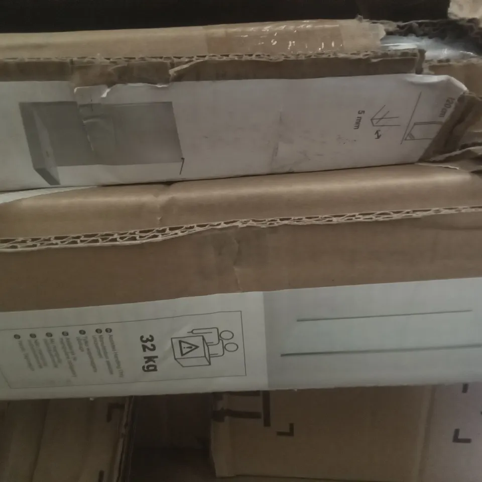 PALLET OF 5 ASSORTED SHOWER PANELS