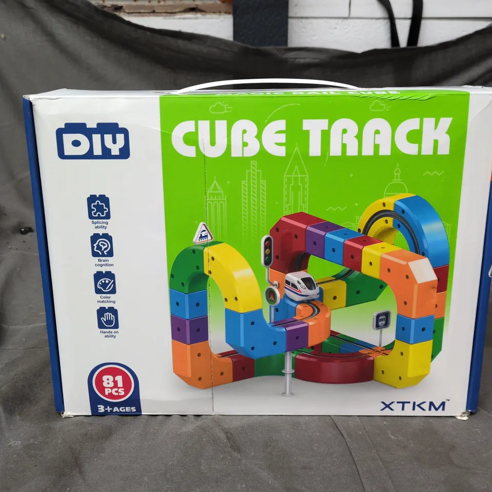 XTKM CUBE TRACK DIY BUILDING BLOCK SET – 81 PIECES, AGES 3+
