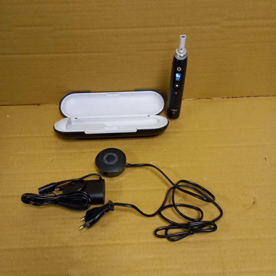 ORAL-B IO9 ELECTRIC TOOTHBRUSH BLACK