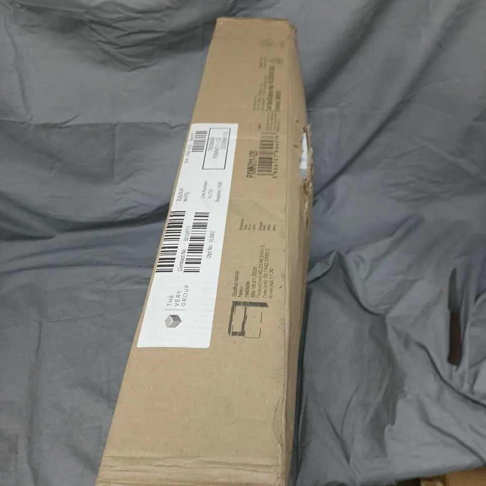 FLAT-PACK FURNITURE COMPONENTS – BOXED SET (UNASSEMBLED)