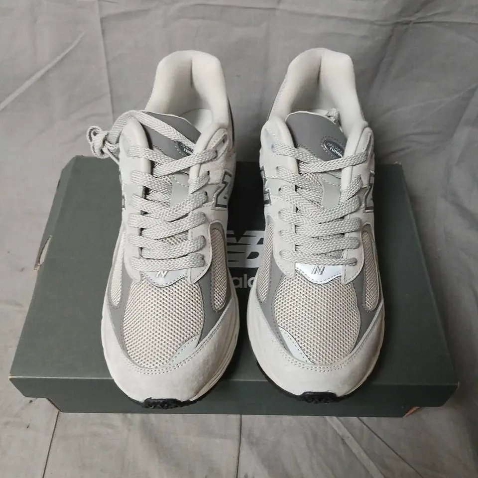 NEW BALANCE ML2002RO MEN'S RUNNING SHOES – GREY/WHITE, UK 9 (US 9.5)