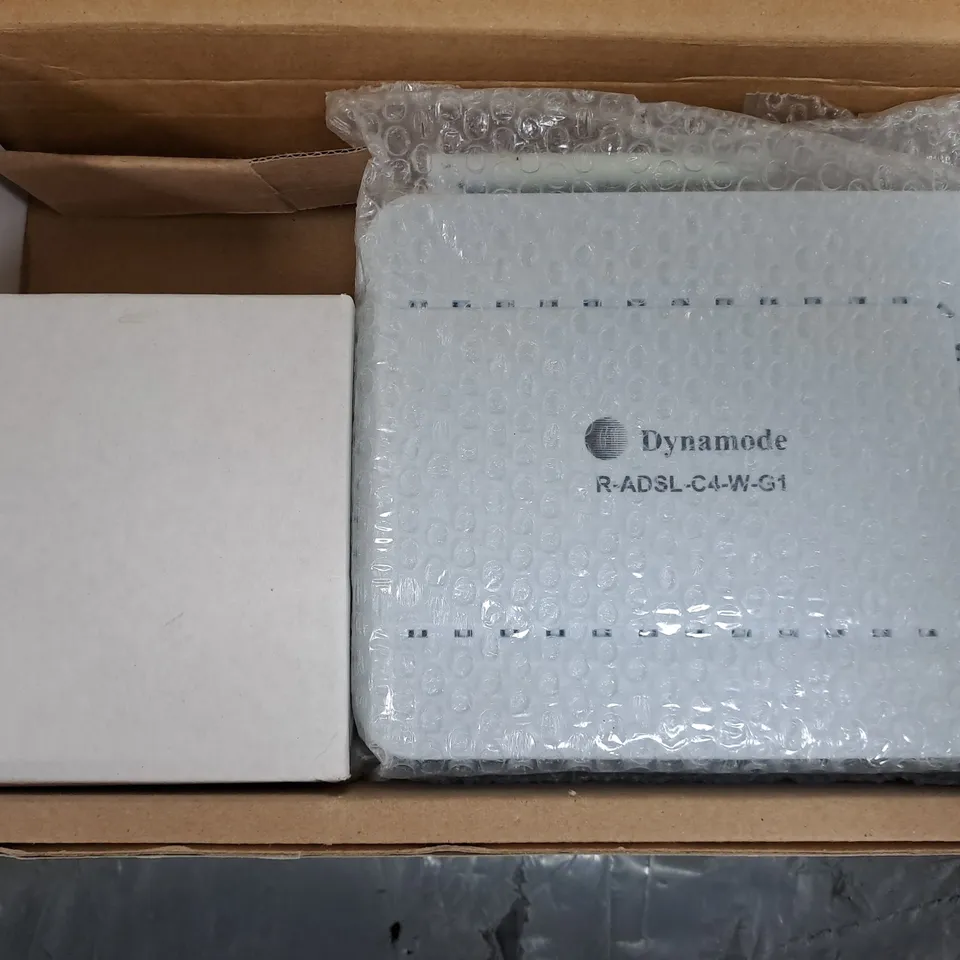 BOXED BROADBAND LIFESTYLE 802.11G WIRELESS ROUTER AND 24MBPS ADSL MODEM