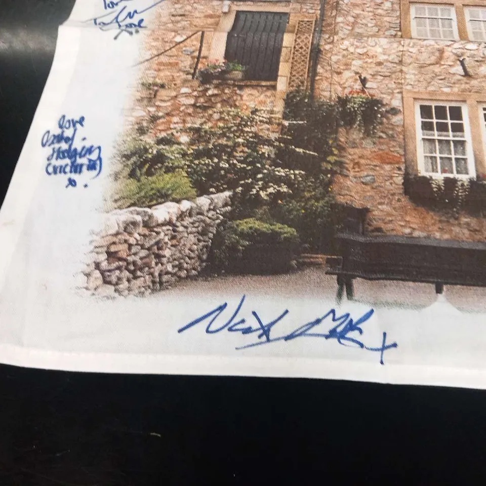 EMMERDALE'THE WOOLPACK' TEA TOWEL SIGNED BY THE CAST