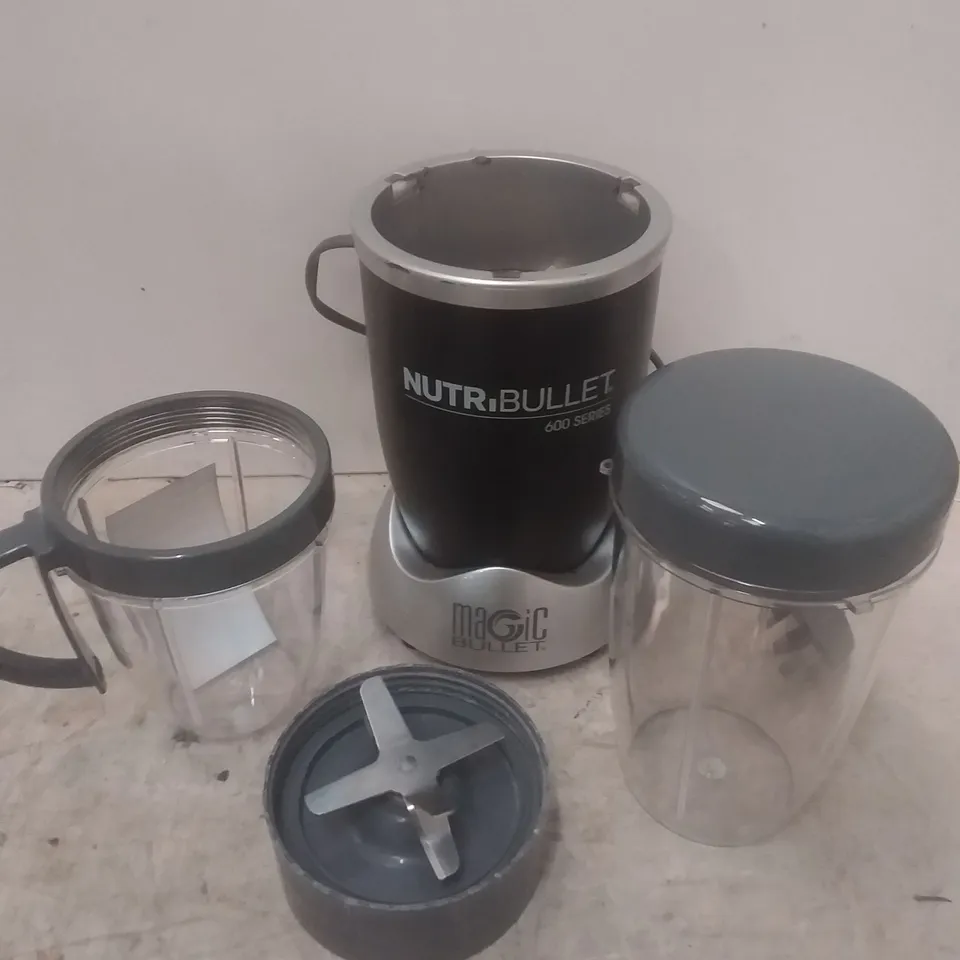 NUTRIBULLET 600 SERIES BLENDER 