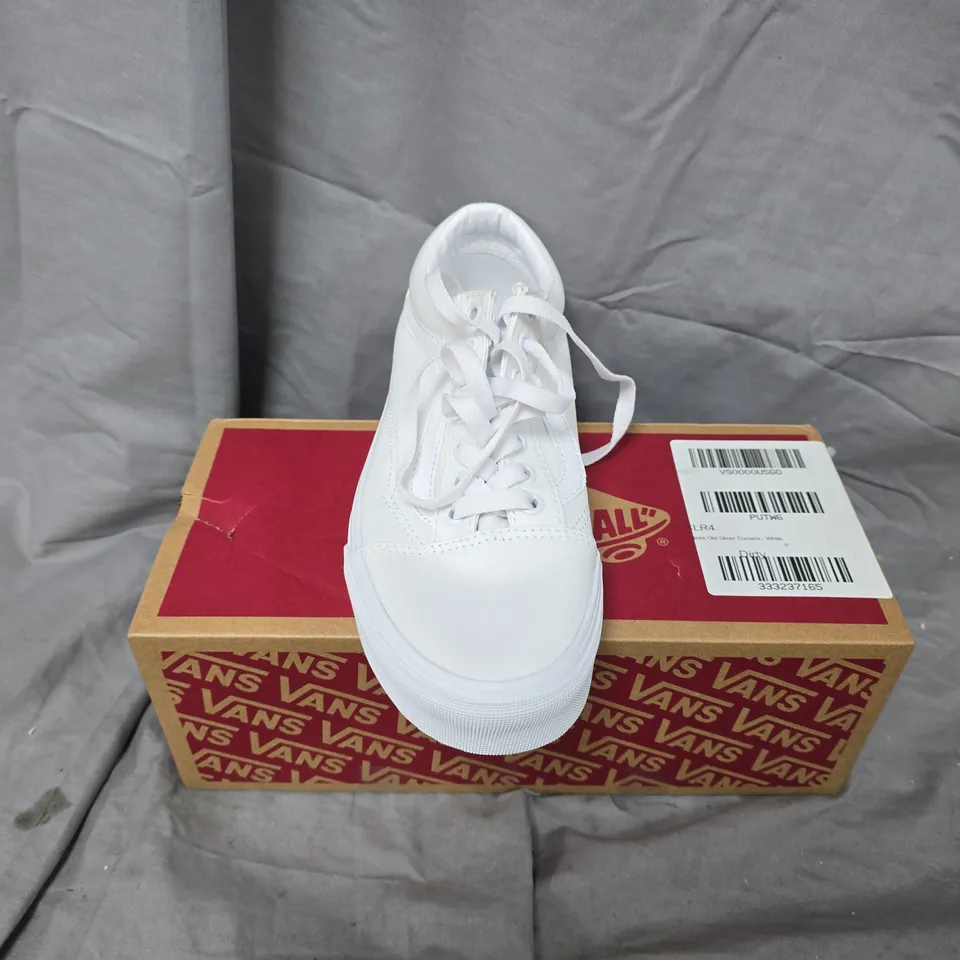 BOXED VANS OLD SKOOL WHITE SNEAKERS - TRUE WHITE, UK 6