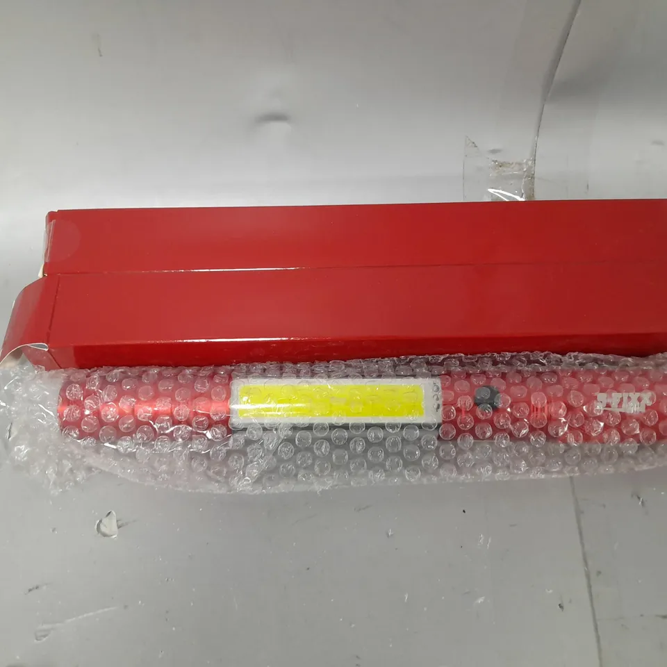 SFIXX SET OF LED TORCHES RED