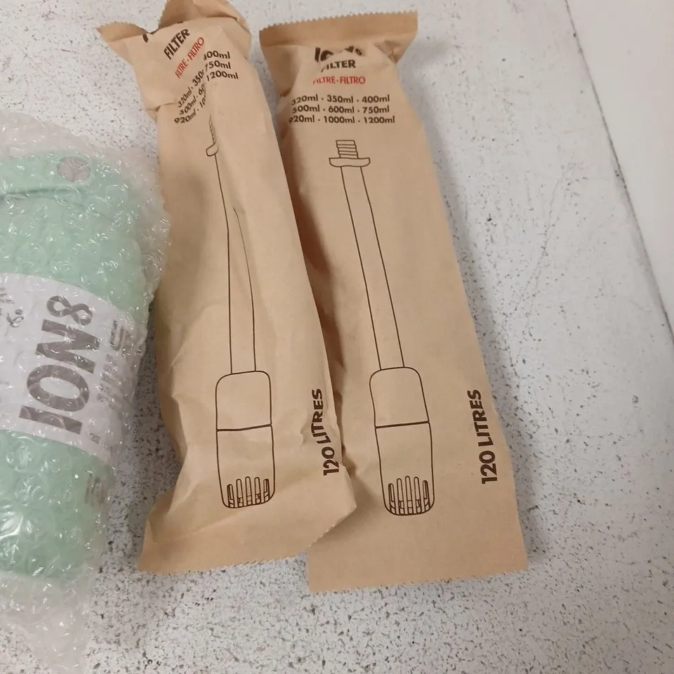 2 ION8 WATER BOTTLES WITH 2 FILTERS 