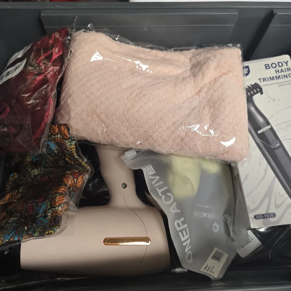 APPROXIMATELY 10 ASSORTED HAIR ACCESSORIES TO INCLUDE EXTENSIONS, BODY TRIMMER, HAIRDRYER, ETC