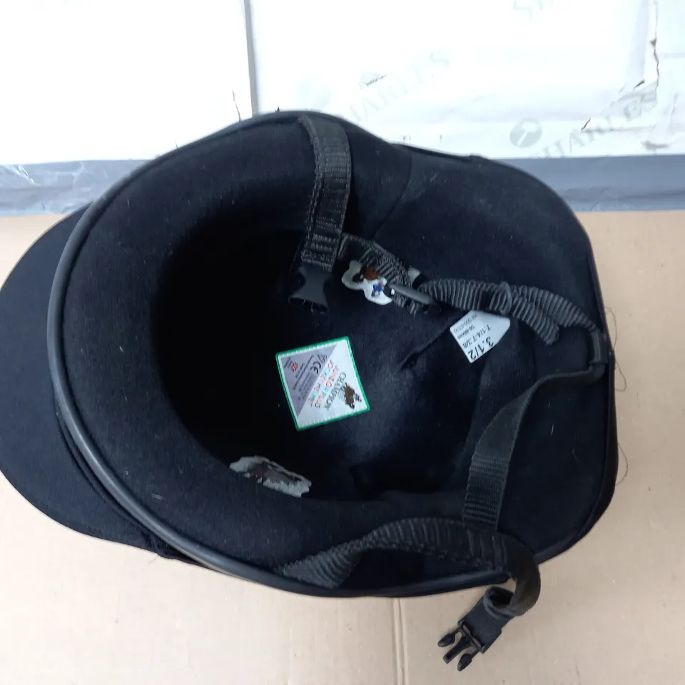 CHAMPION JUNIOUR PLUS HOCKEY HELMET - 59-60CM 3.1/2