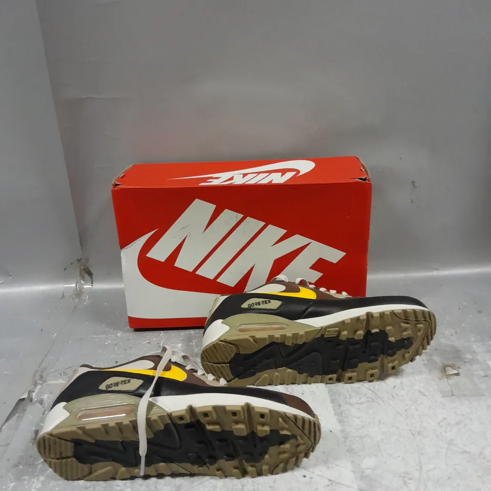 BOXED PAIR OF NIKE AIR MAX 90 GORETEX OREWOOD BROWN UK 7