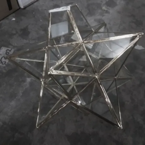 BOXED GLASS NOVELTY PENDANT SHADE  23 × 25cm