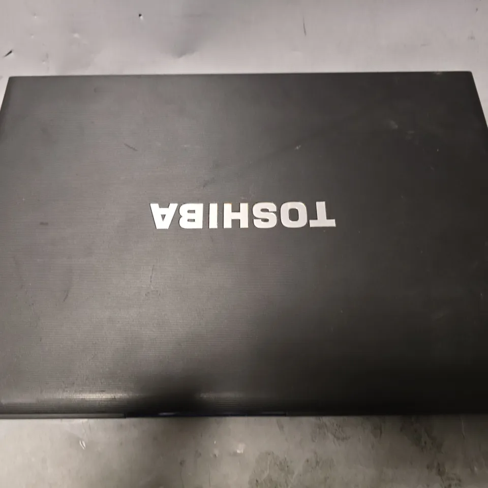 TOSHIBA TECRA R940 LAPTOP 